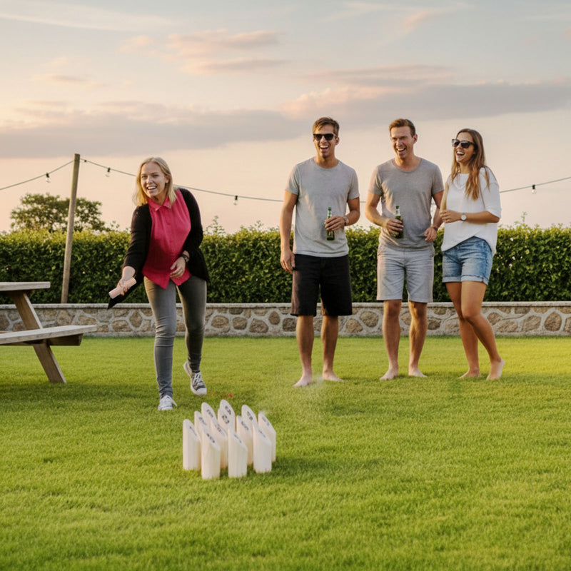 Kiwi Skittles – Traditional Mölkky Lawn Game
