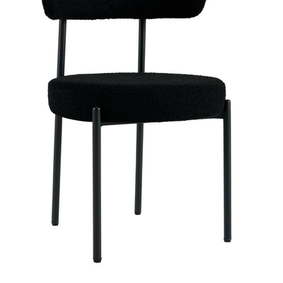 User-friendly assembly for black dining chairs – no tools required