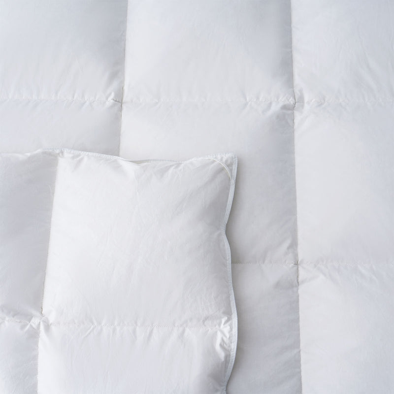 Packaging of the 20/80 down and feather duvet inner from a New Zealand-based store

