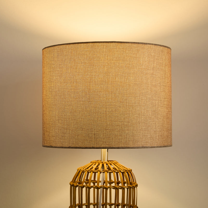 Organic weave rattan lamp – blends nature-inspired texture with soft light